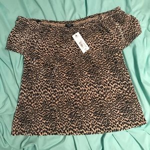 Leopard “off the shoulder” Blouse